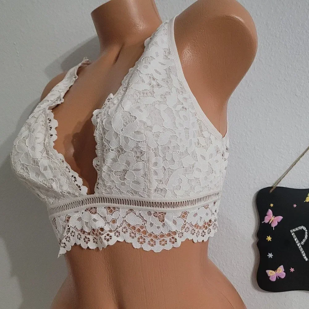 NWT VICTORIA'S SECRET Crochet Lace Bralette Large 940 - Picture 3 of 5